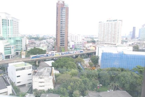 Studio in the Condo in Khlong Toei, Bangkok, Thailand  № 159504 - photo 10