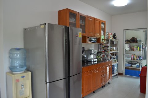 House in Nakhon Pathom, Thailand 5 bedrooms № 159503 - photo 13