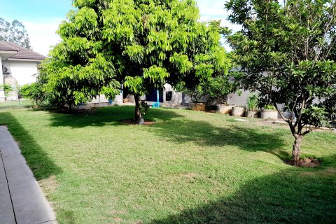 House in Nakhon Pathom, Thailand 5 bedrooms № 159503 - photo 28