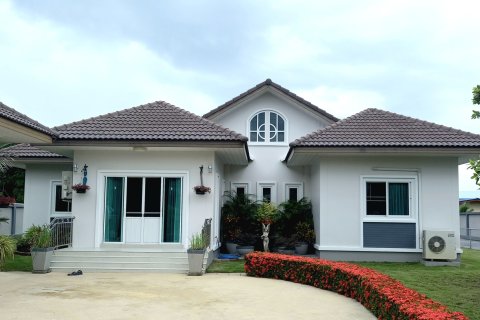 House in Nakhon Pathom, Thailand 5 bedrooms № 159503 - photo 9