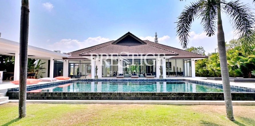 Maison à Pattaya, Thaïlande 4 chambres № 198451