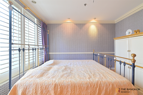 Condo in Bangkok, Thailand, 3 bedrooms № 184494 - photo 8