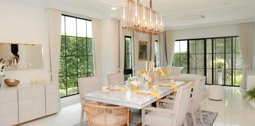 Дом в Сапхансунге, Бангкок, Таиланд с 4 спальнями  № 148515