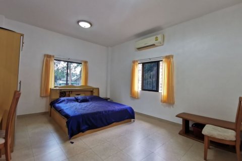 House in Pattaya, Thailand 3 bedrooms № 145427 - photo 9