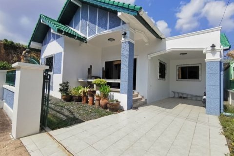 House in Pattaya, Thailand 3 bedrooms № 145427 - photo 1