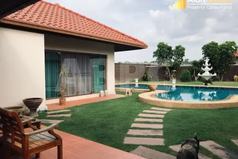 Casa de 3 dormitorios en Pattaya, Tailandia № 211529 - foto 6