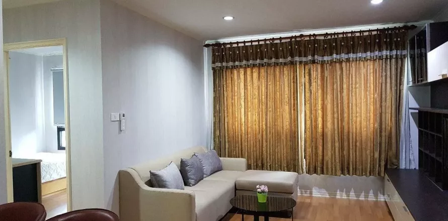 Condo in Phaya Thai, Bangkok, Thailand, 2 bedrooms  № 137289