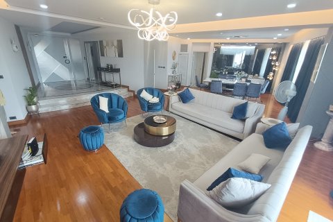 Condo à Khlong San, Bangkok, Thaïlande, 3 chambres  № 164684 - photo 1