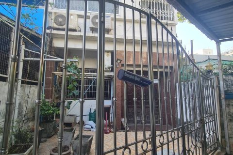 Townhouse à Bang Rak, Bangkok, Thaïlande 8 chambres № 164681 - photo 3