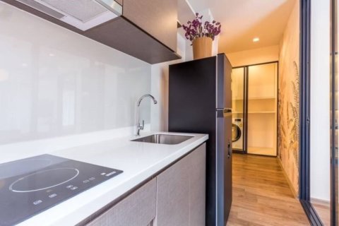 Studio dans le Condo à Chatuchak, Bangkok, Thaïlande  № 164683 - photo 15