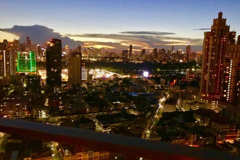 Кондоминиум с 2 спальнями в Бангкоке, Таиланд № 143363 - фото 10