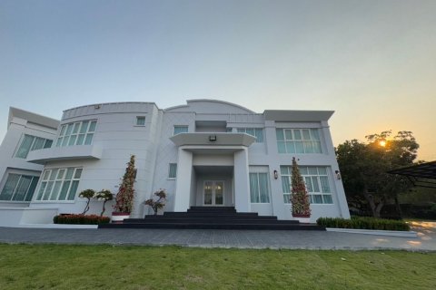 Villa à Pattaya, Thaïlande 6 chambres № 169425 - photo 2