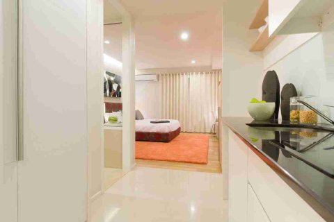 Condo in Bangkok, Thailand, 2 bedrooms  № 183212 - photo 8