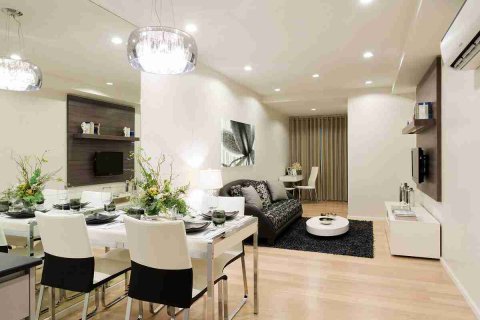 Condo in Bangkok, Thailand, 2 bedrooms  № 183212 - photo 7