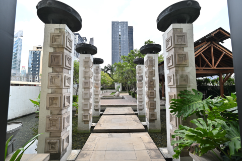 Condo in Bangkok, Thailand, 2 bedrooms  № 190077 - photo 10