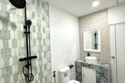 House in Phuket, Thailand 3 bedrooms № 169541 - photo 12