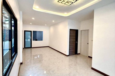 House in Phuket, Thailand 3 bedrooms № 169541 - photo 5