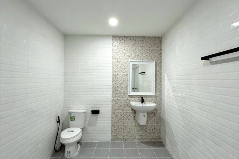 House in Phuket, Thailand 3 bedrooms № 169541 - photo 16