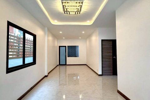 House in Phuket, Thailand 3 bedrooms № 169541 - photo 4