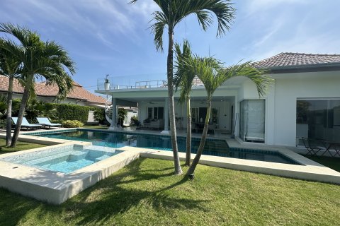 House in Hua Hin, Thailand 3 bedrooms № 164331 - photo 28