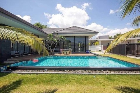 Villa in Hua Hin, Thailand 3 bedrooms № 168503 - photo 4