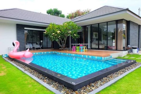Villa in Hua Hin, Thailand 3 bedrooms № 168503