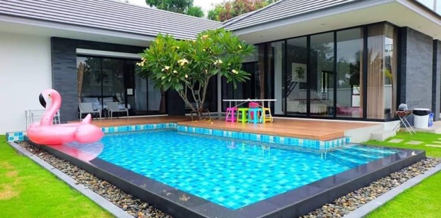 Villa in Hua Hin, Thailand 3 bedrooms № 168503