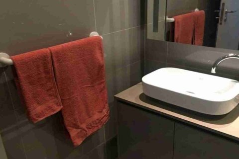 Condo in Thonburi, Bangkok, Thailand, 2 bedrooms № 183502 - photo 9