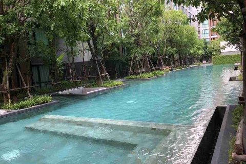 Condo in Bangkok, Thailand, 1 bedroom  № 183504 - photo 2