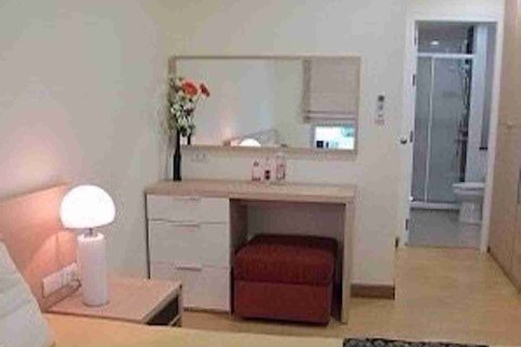 Condo in Bangkok, Thailand, 1 bedroom  № 183508 - photo 4