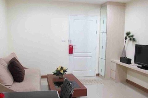 Condo in Bangkok, Thailand, 1 bedroom  № 183508 - photo 6
