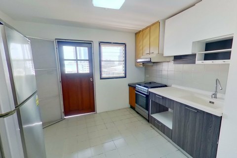 Кондоминиум с 3 спальнями в Ваттхане, Бангкок, Таиланд № 161253 - фото 4