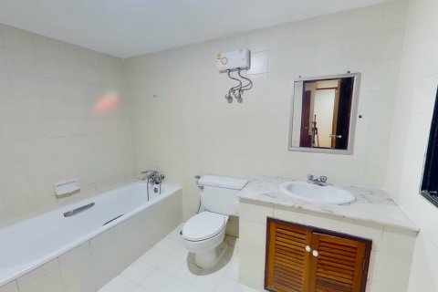 Кондоминиум с 3 спальнями в Ваттхане, Бангкок, Таиланд № 161253 - фото 6