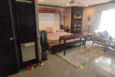 Кондоминиум с 3 спальнями в Ваттхане, Бангкок, Таиланд № 161257 - фото 3