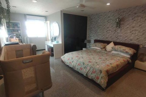 Кондоминиум с 3 спальнями в Ваттхане, Бангкок, Таиланд № 161257 - фото 8