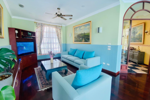 House in Pattaya, Thailand 5 bedrooms № 136953 - photo 16