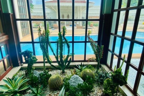 House in Pattaya, Thailand 5 bedrooms № 136953 - photo 15