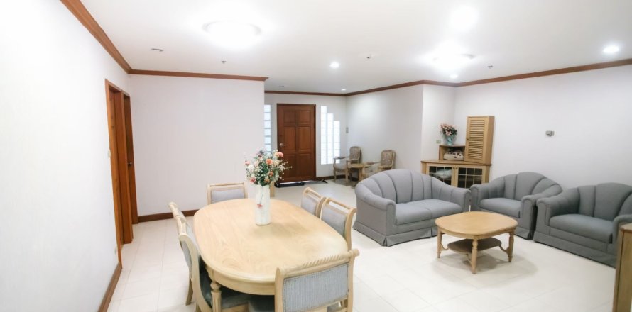 Кондоминиум с 2 спальнями в Клонг Тоэй, Бангкок, Таиланд № 136951