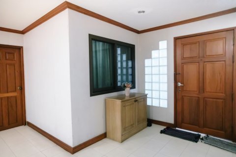 Кондоминиум с 2 спальнями в Клонг Тоэй, Бангкок, Таиланд № 136951 - фото 2