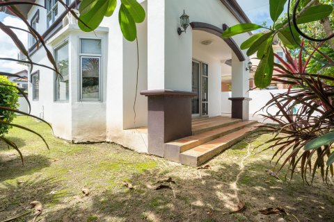 Дом в Пхукете, Таиланд с 4 спальнями  № 137700 - фото 22