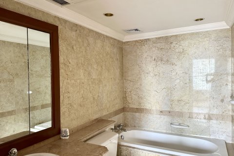 Condo à Pathum Wan, Bangkok, Thaïlande, 4 chambres  № 149806 - photo 7