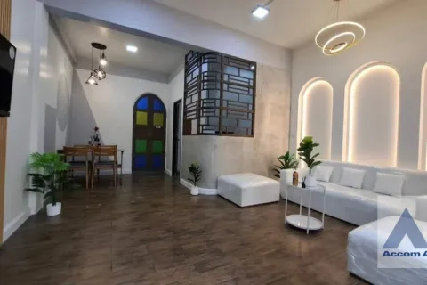 Reihenhaus in Chatuchak, Bangkok, Thailand 4 Schlafzimmer № 216479 - Foto 4
