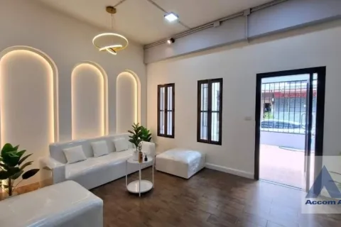 Reihenhaus in Chatuchak, Bangkok, Thailand 4 Schlafzimmer № 216479 - Foto 3