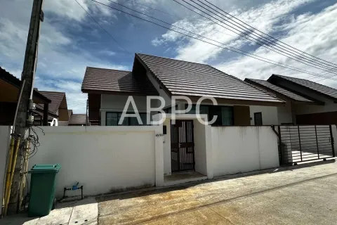 Casa de 2 dormitorios en Pattaya, Tailandia № 210922 - foto 9