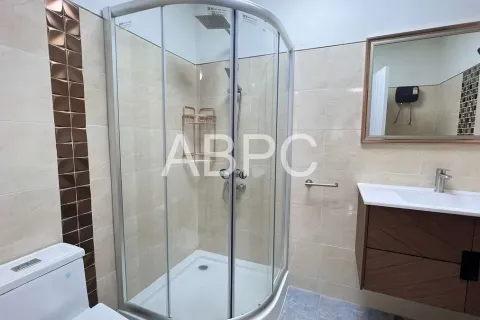 Casa de 4 dormitorios en Pattaya, Tailandia № 210923 - foto 9