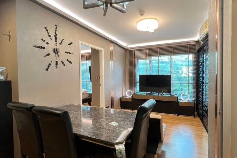 Condo in Khlong Toei, Bangkok, Thailand, 2 bedrooms № 156677