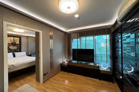 Condo in Khlong Toei, Bangkok, Thailand, 2 bedrooms  № 156677 - photo 3