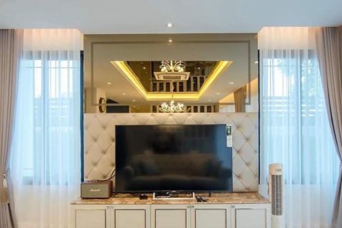 Кондоминиум с 4 спальнями в Бангбоне, Бангкок, Таиланд № 133966 - фото 2