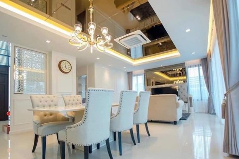 Кондоминиум с 4 спальнями в Бангбоне, Бангкок, Таиланд № 133966 - фото 3