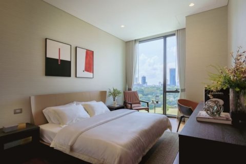 Кондоминиум с 2 спальнями в Патхум Ване, Бангкок, Таиланд № 133962 - фото 2